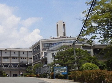 関西大倉中学校外観