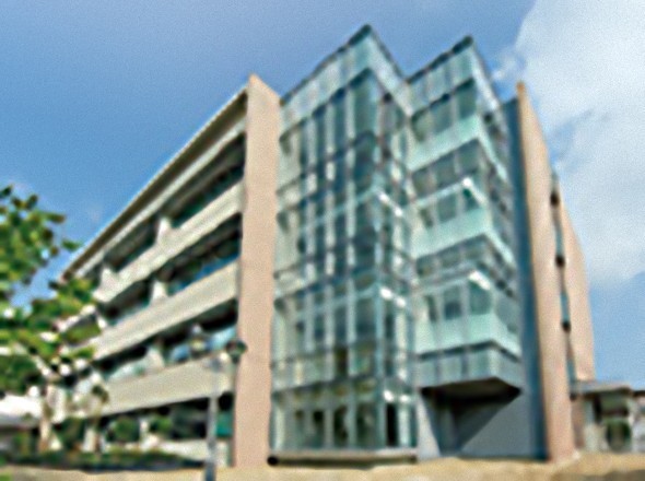 帝塚山中学校外観