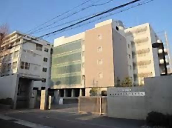 滝川中学校外観