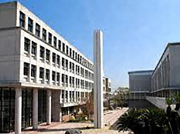 仁川学院中学校外観