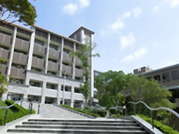 白陵中学校外観