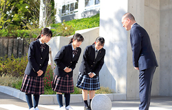 大阪青凌中学校