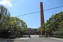 武庫川女子大学附属中学校外観