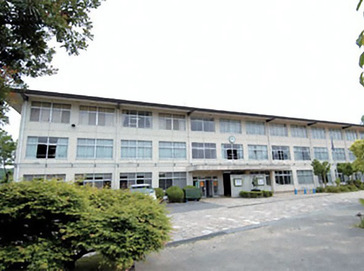 上宮太子中学校外観